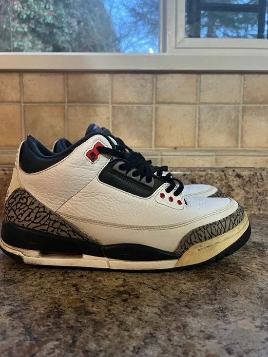 Jordan 3 Infared - Picture 2 of 5